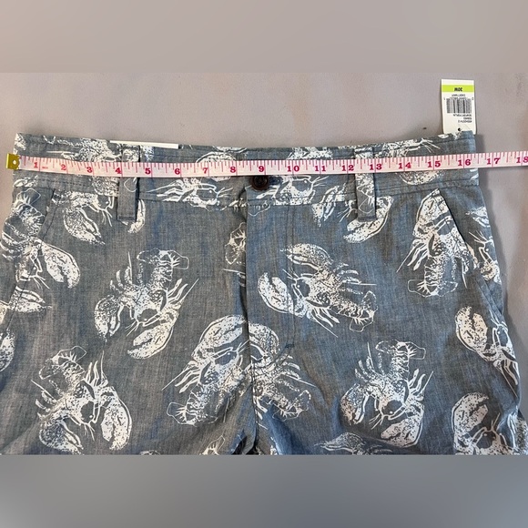 Izod SaltWater‎ Men's  Red Shorts Chino Lobster Print Size 30W 9.5 Inseam NWT - Picture 7 of 12